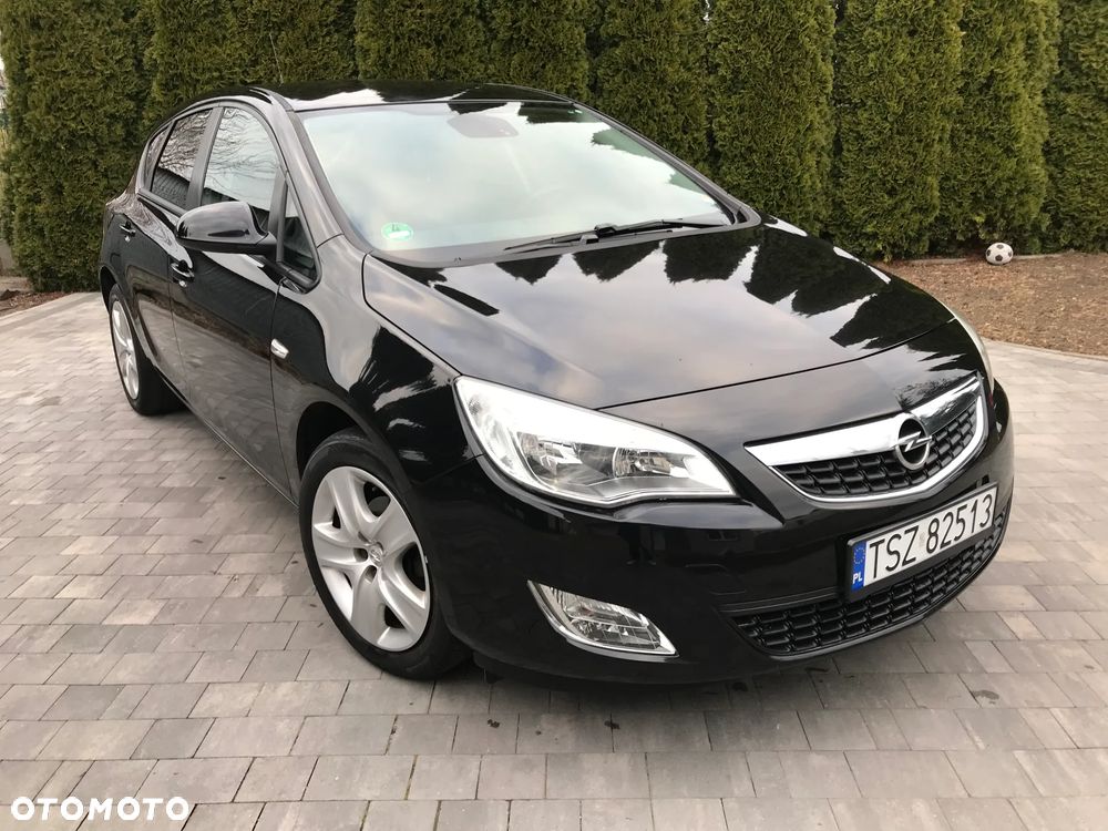 Opel Astra 1.4 Turbo Design Edition - 2
