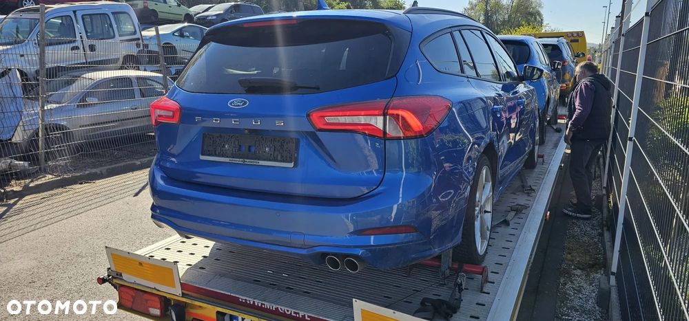 Ford Focus 1.5 EcoBoost Start-Stopp-System ST-LINE - 4