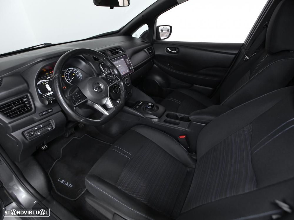 Nissan Leaf - 6