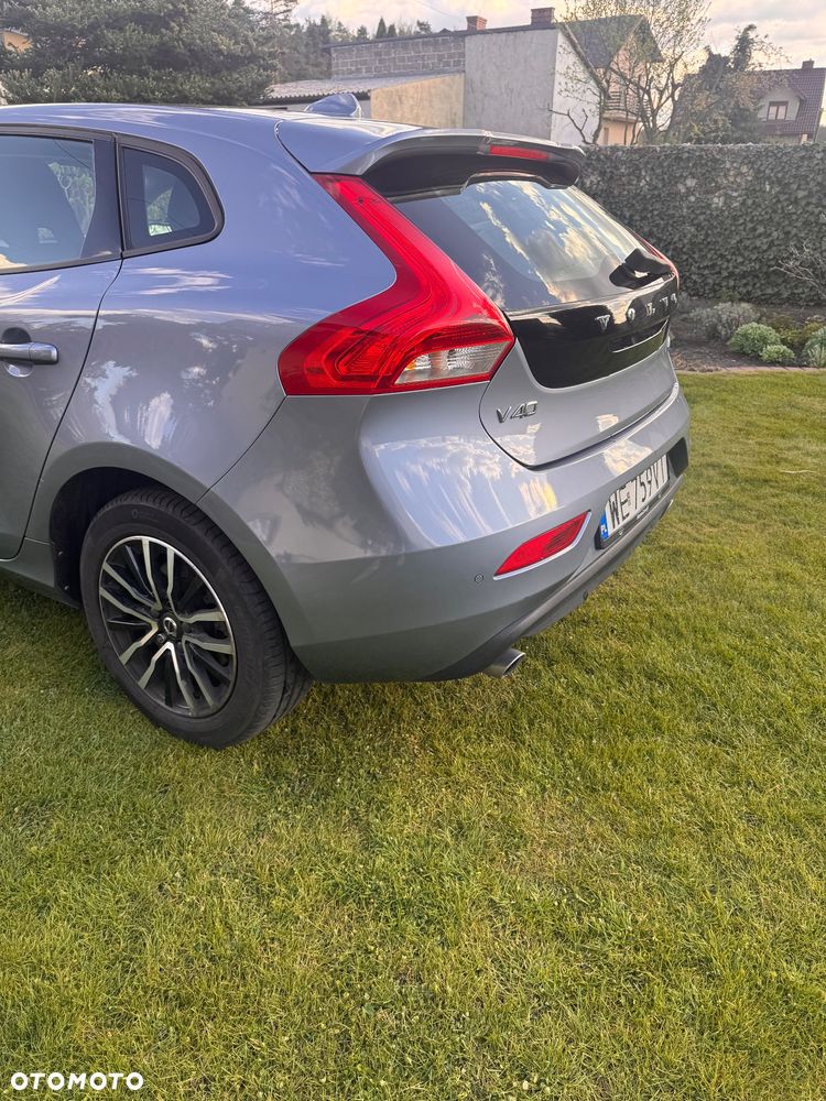 Volvo V40 D3 Drive-E SCR Momentum - 4