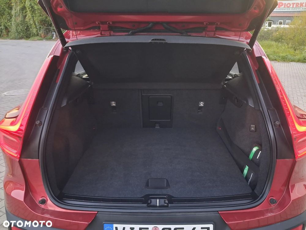 Volvo XC 40 - 18