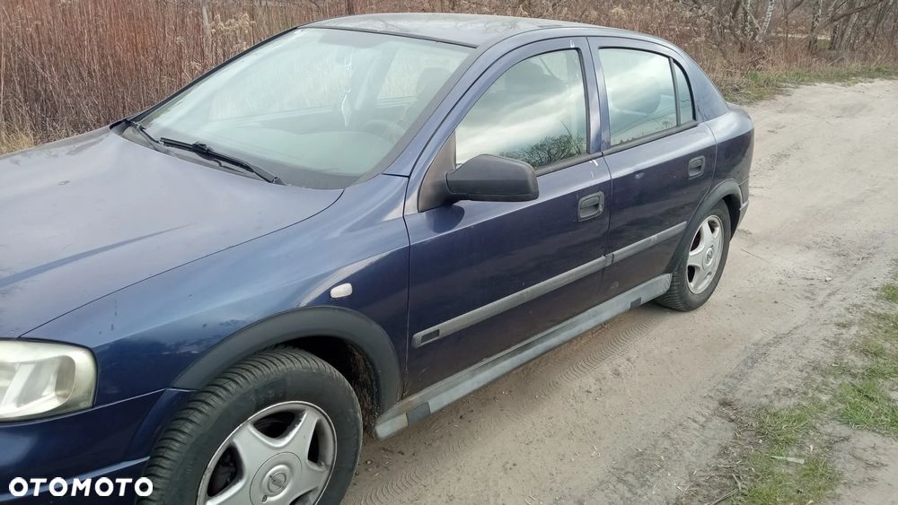 Opel Astra 1.6 GLS - 5