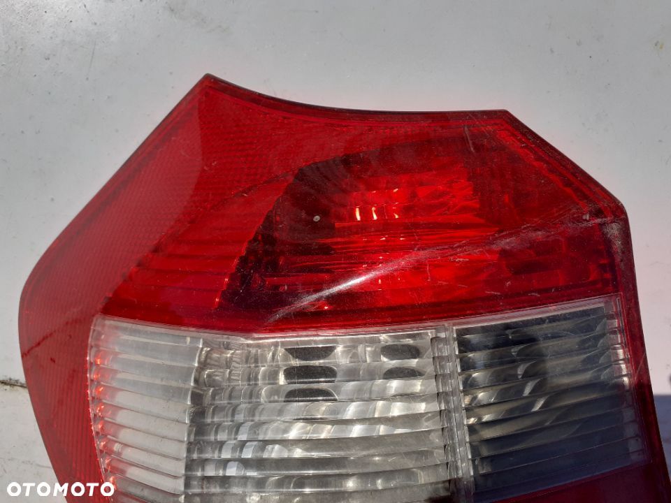 BMW 1 E87 LAMPA TYLNA TYŁ LEWA - 3