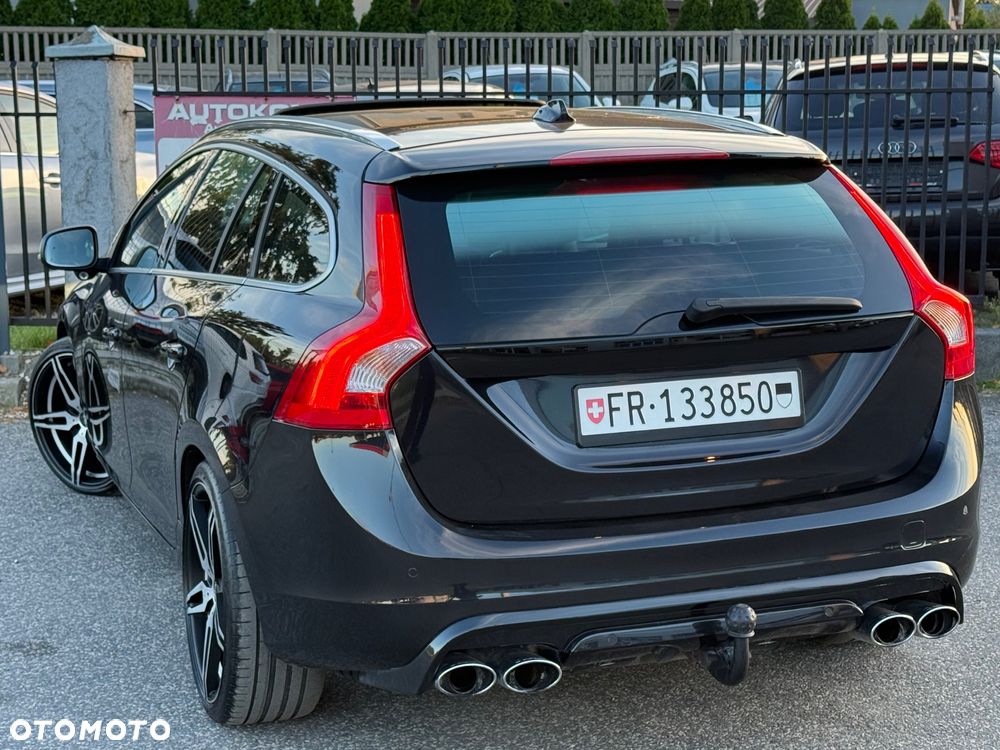 Volvo V60 T6 AWD Geartronic RDesign - 12