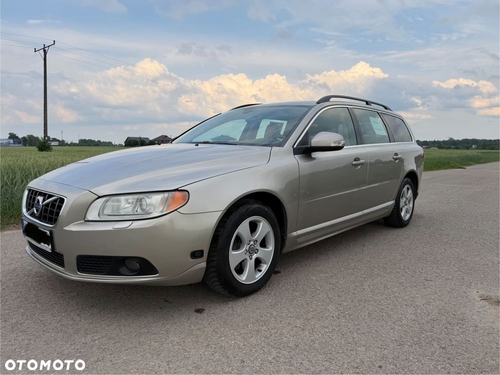 Volvo V70 2.5T R-Design Summum - 2