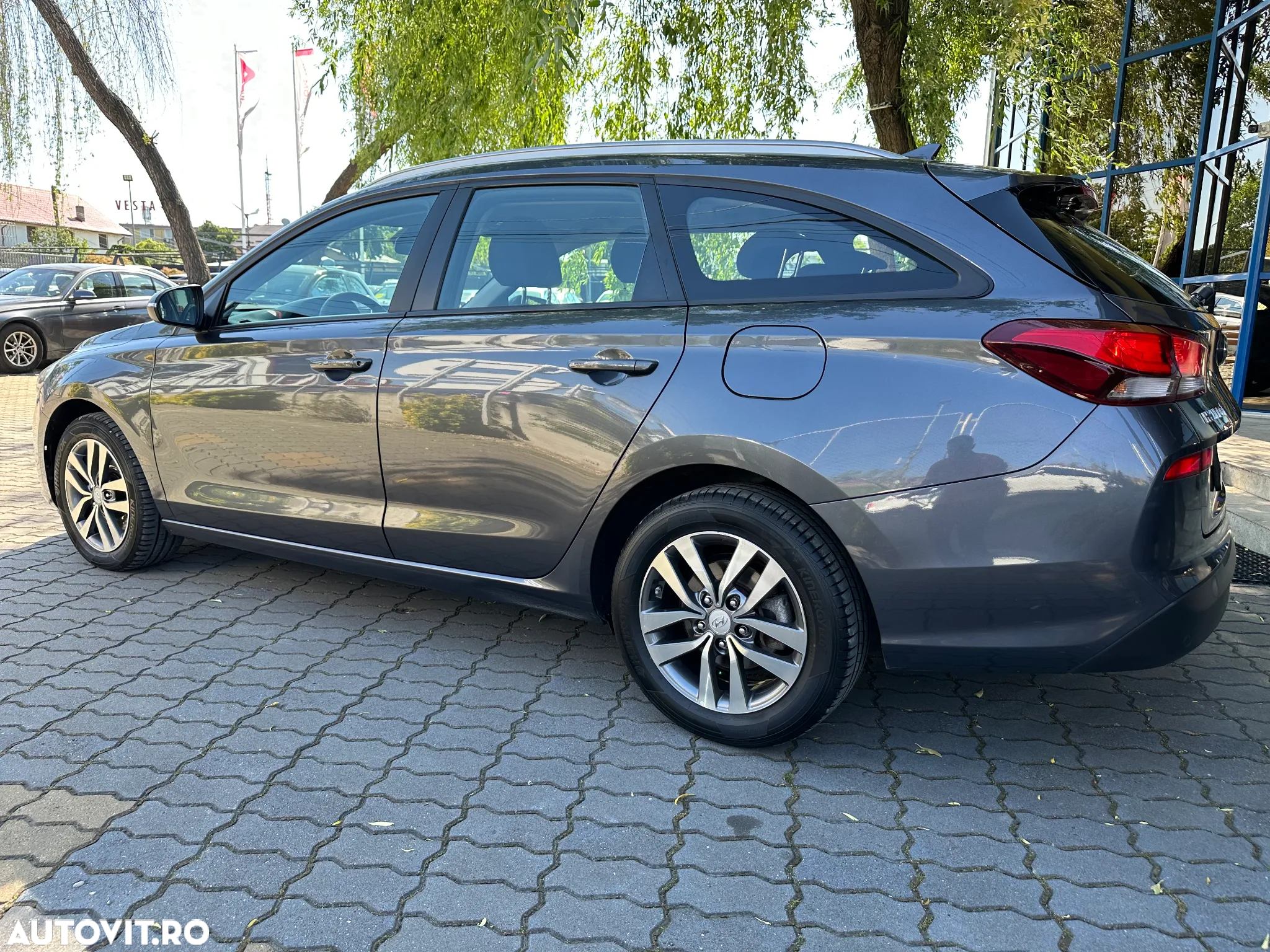 Hyundai i30 Kombi 1.6 CRDI DCT Premium - 14