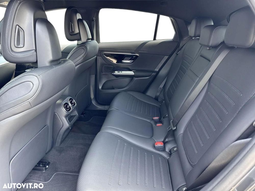 Mercedes-Benz GLC Coupe 300 e 4MATIC PHEV - 11