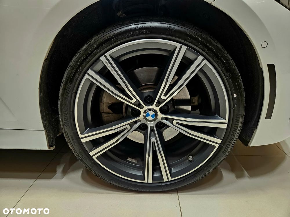 BMW Seria 3 330i - 8