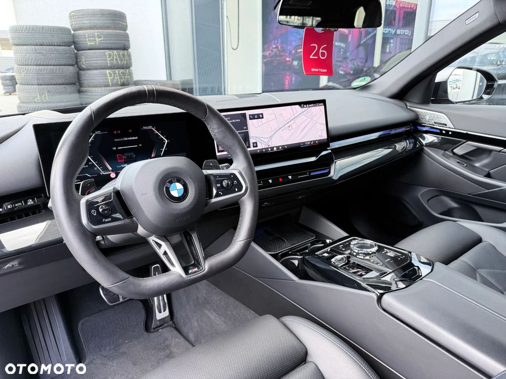 BMW Seria 5 520d xDrive - 29