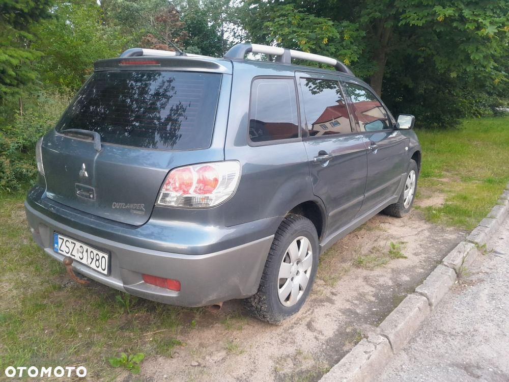 Mitsubishi Outlander - 4