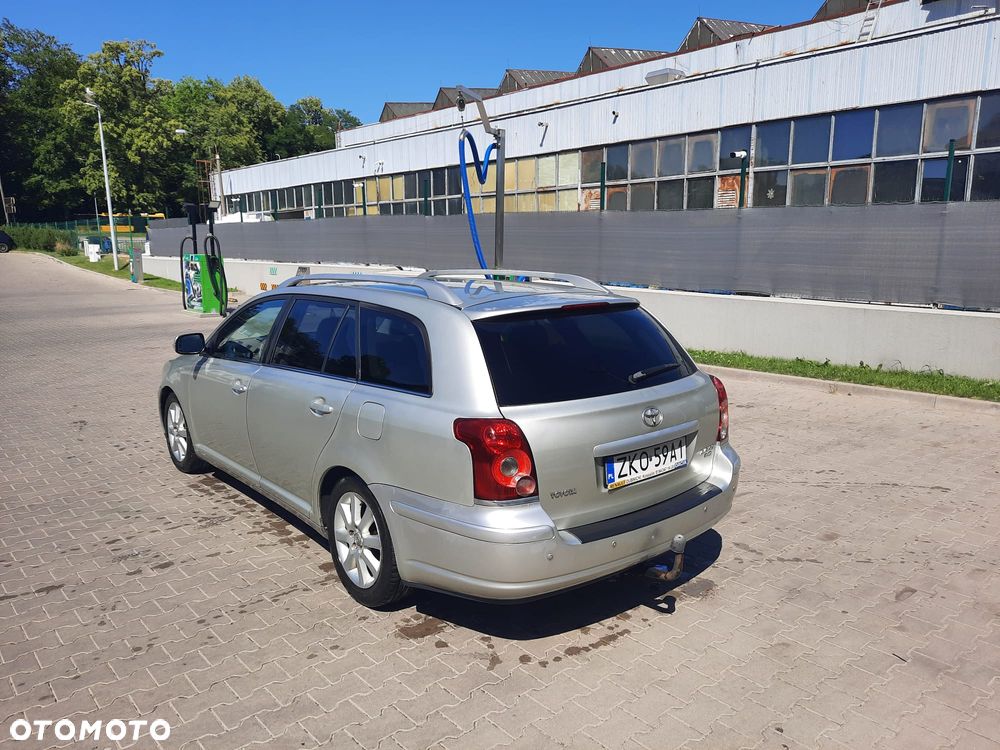 Toyota Avensis 2.0 D-4D Sol - 3
