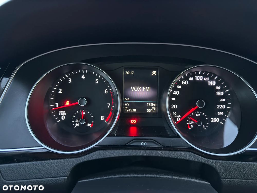 Volkswagen Passat 1.8 TSI BMT Highline - 17