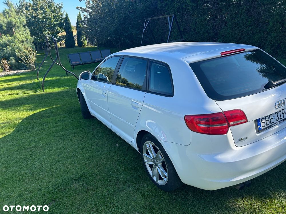 Audi A3 Sportback 1.8 TFSI quattro Ambiente - 8