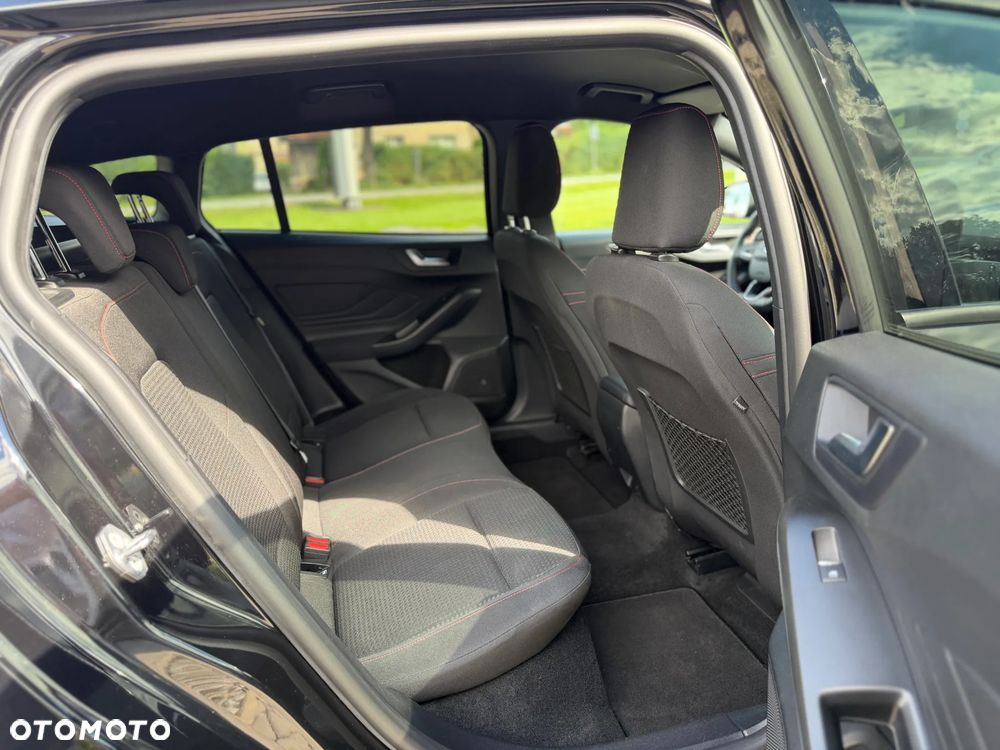 Ford Focus 1.0 EcoBoost mHEV ST-Line - 19