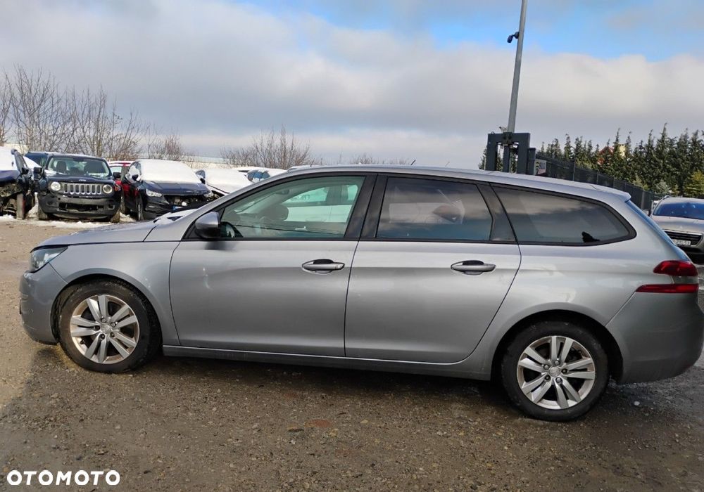 Peugeot 308 - 23