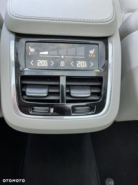 Volvo XC 90 T6 AWD Geartronic Momentum - 26
