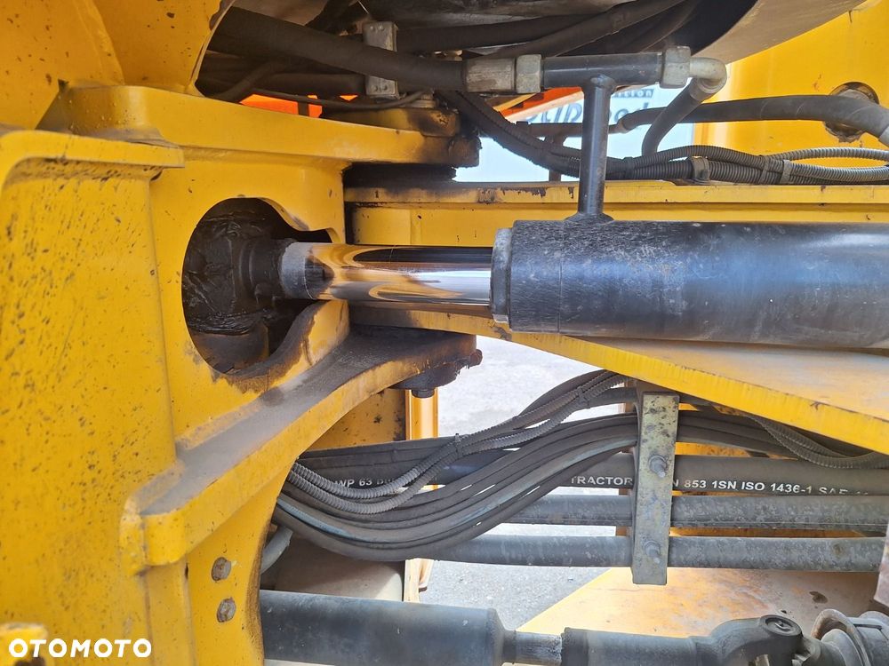 JCB 426 Ezx - 32