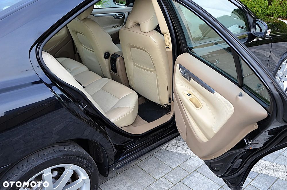 Volvo S60 2.4D Summum - 22