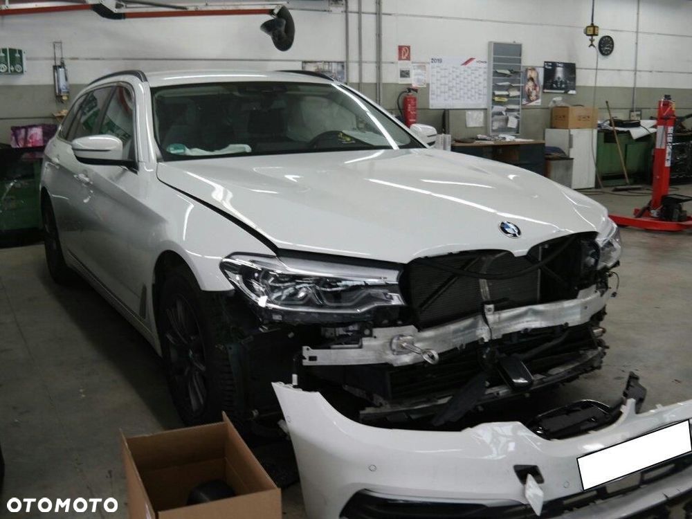 BMW Seria 5 520d M Sport Edition - 34