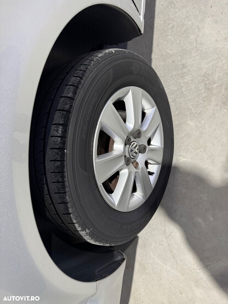 Volkswagen Multivan - 33