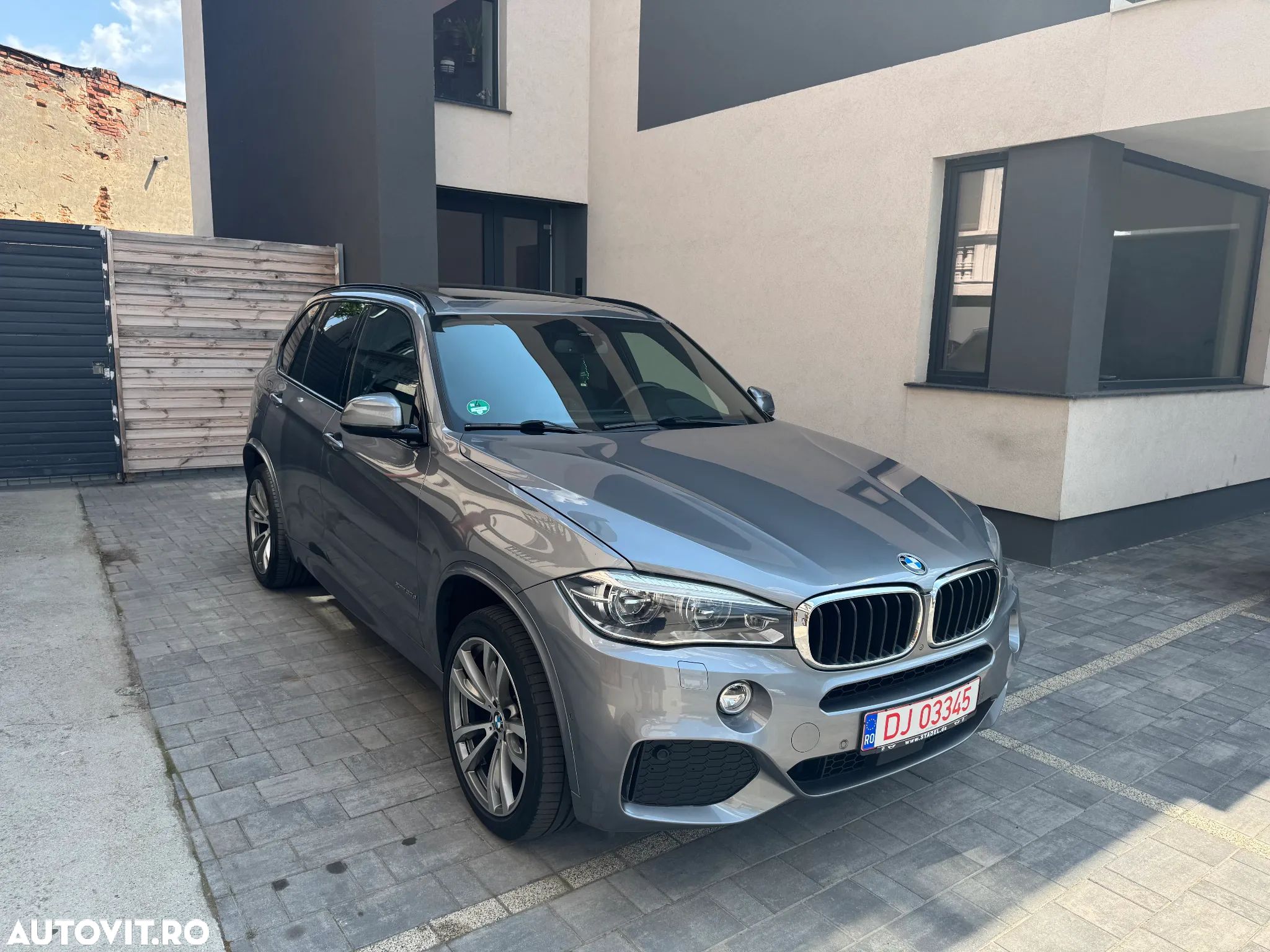 BMW X5 xDrive30d Sport-Aut. - 1