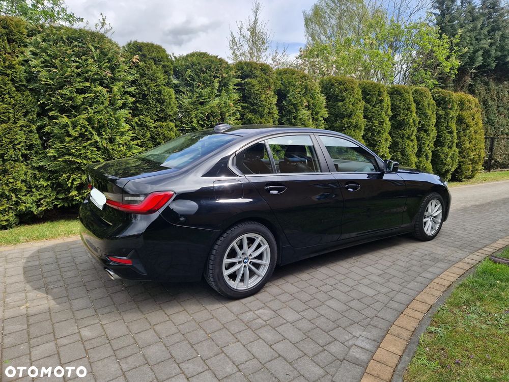 BMW Seria 3 318i - 3