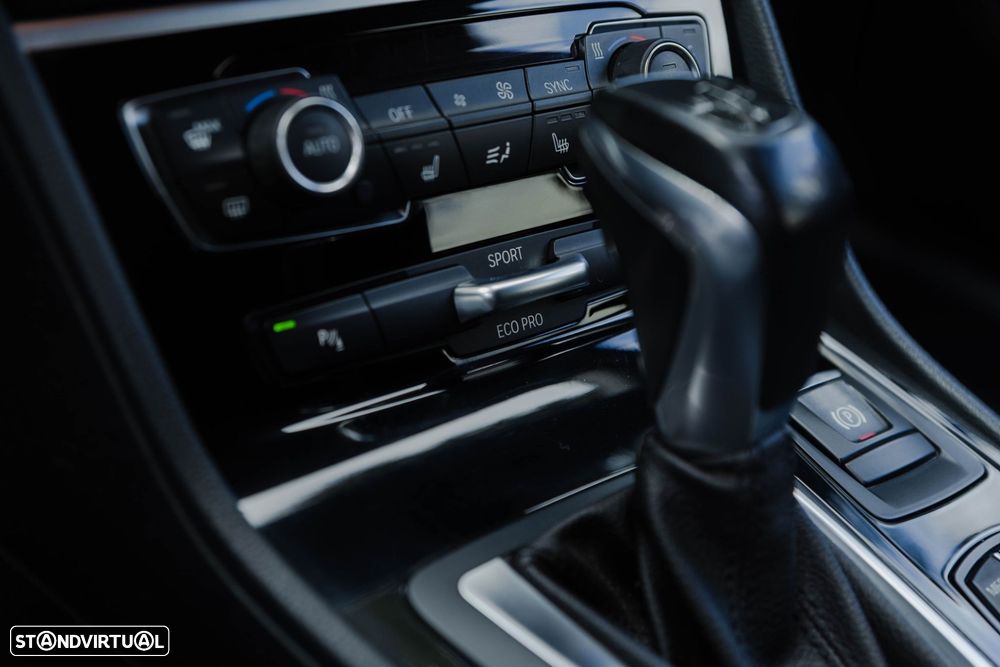BMW 216 Active Tourer d Advantage Auto - 22
