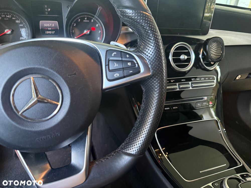 Mercedes-Benz Klasa C 200 4-Matic 9G-TRONIC - 25
