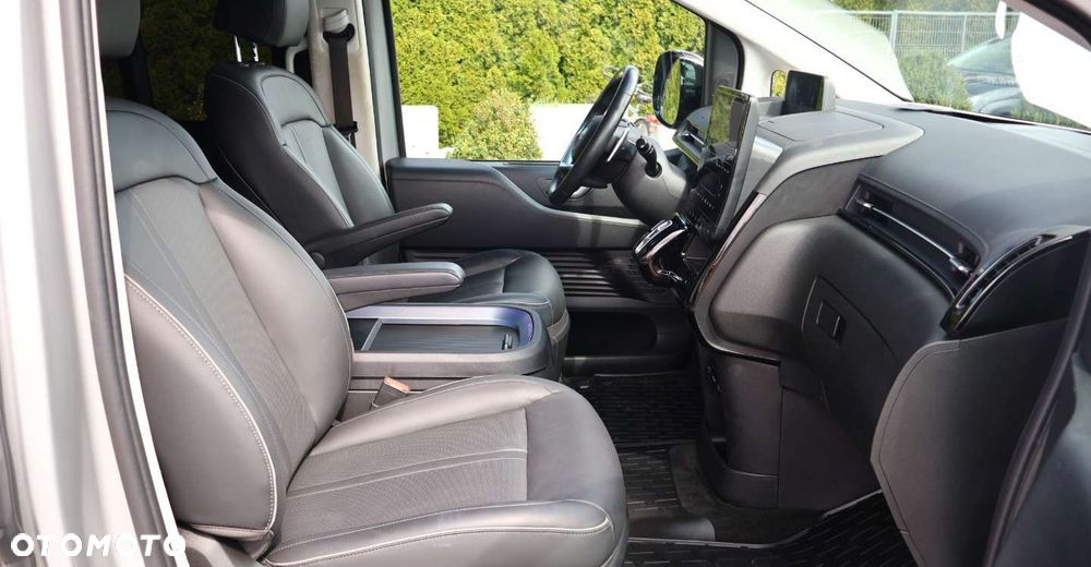 Hyundai Staria - 23