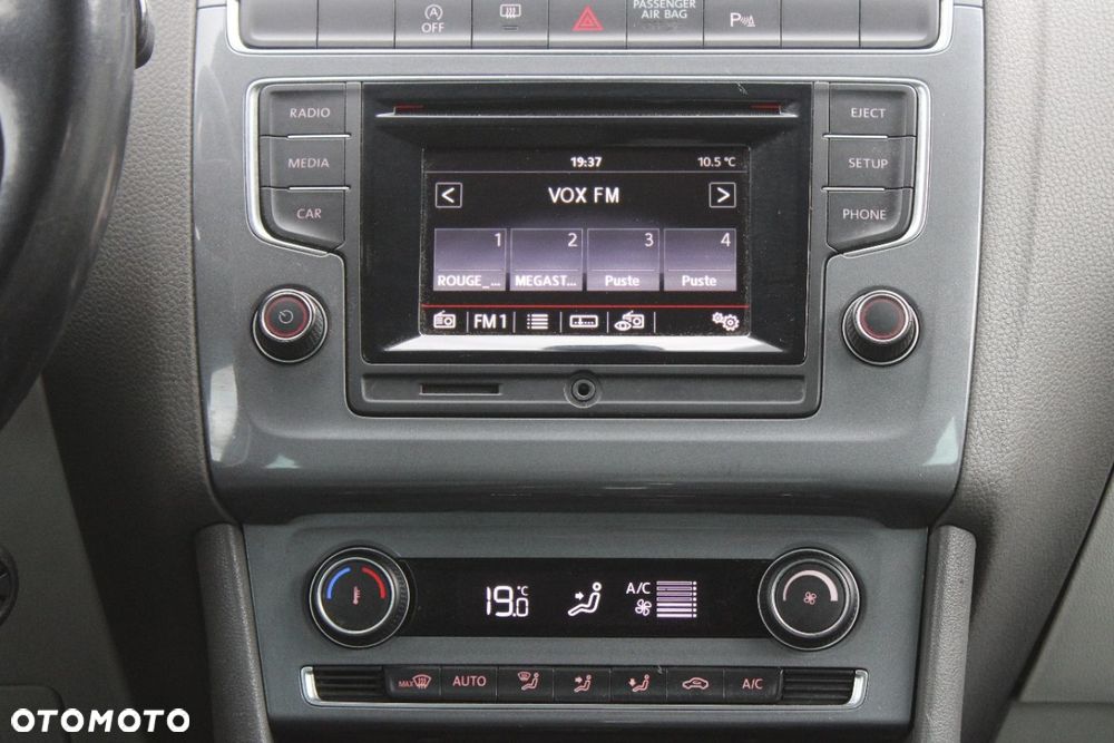 Volkswagen Polo - 28
