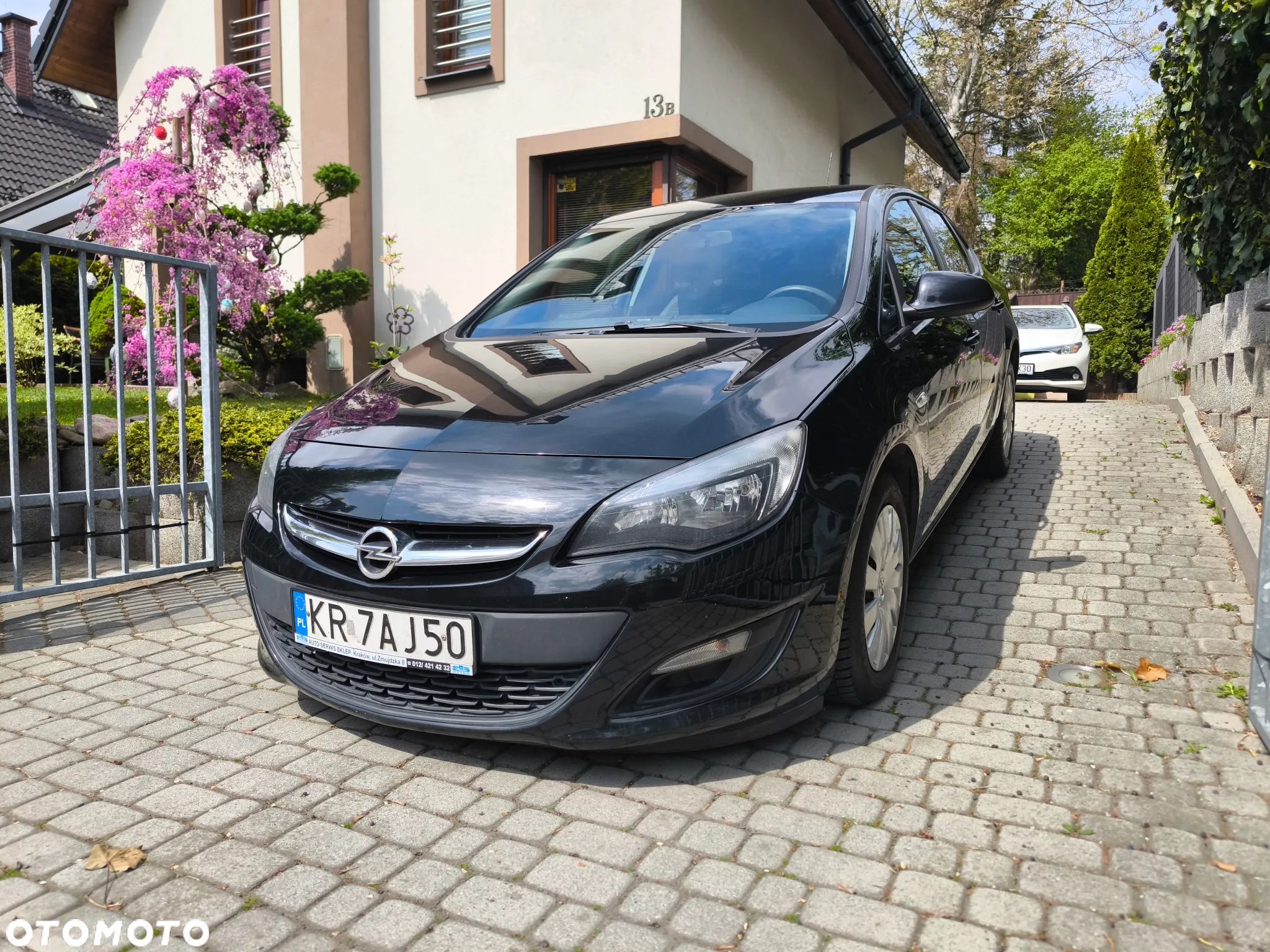 Opel Astra IV 1.4 T Business EU6 - 1