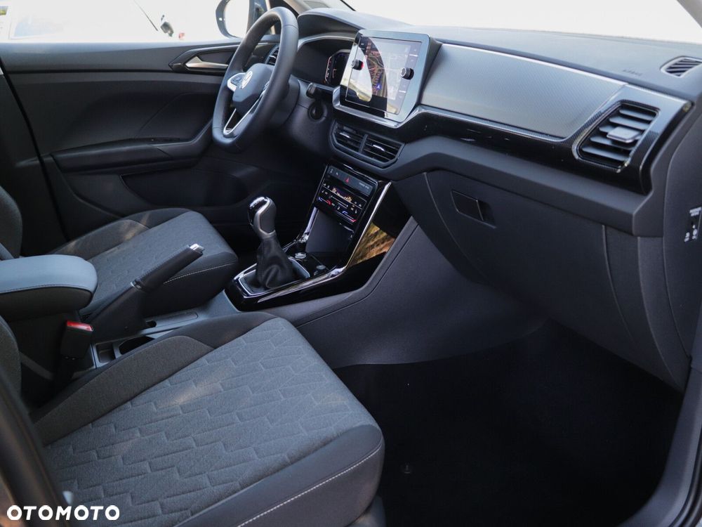 Volkswagen T-Cross - 17