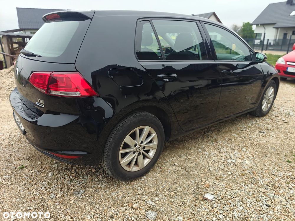 Volkswagen Golf - 6