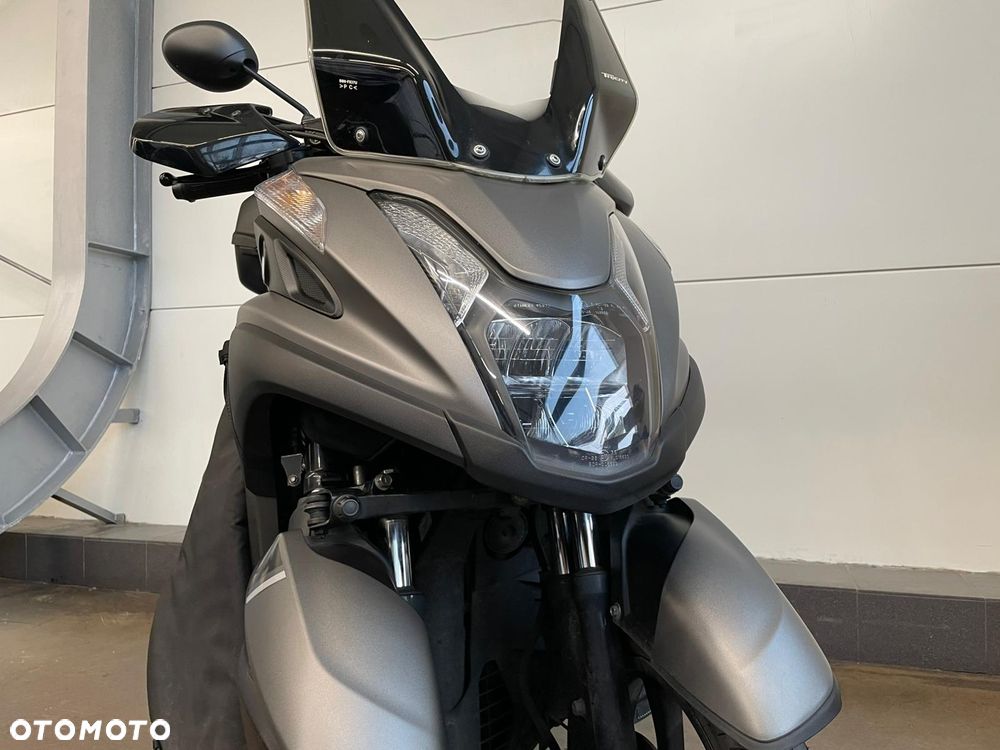Yamaha Tricity - 6