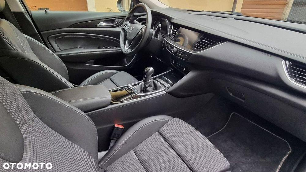 Opel Insignia - 12