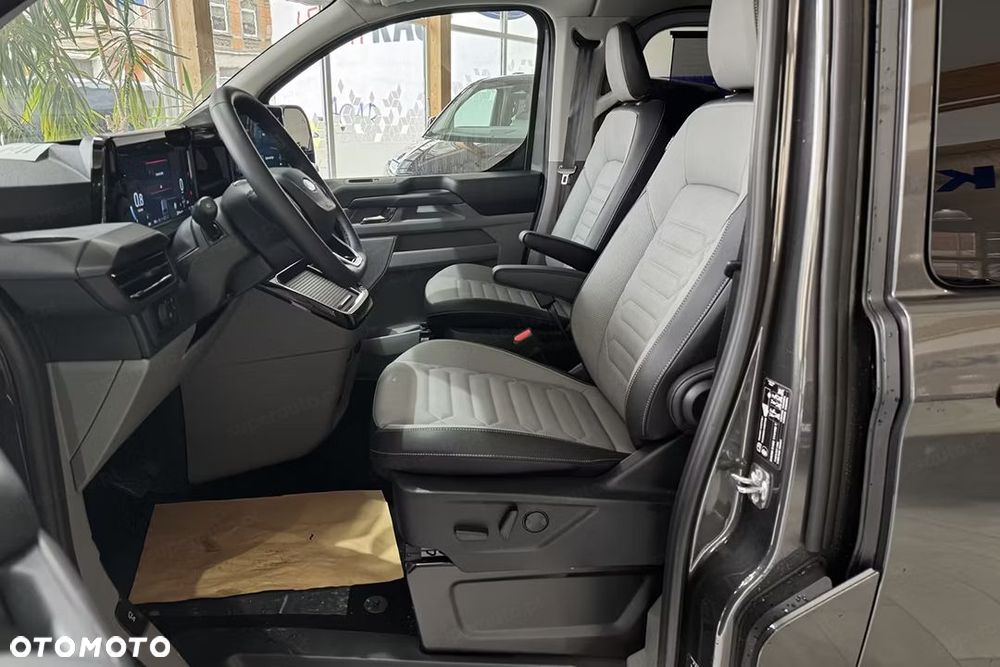Ford Tourneo Custom - 10