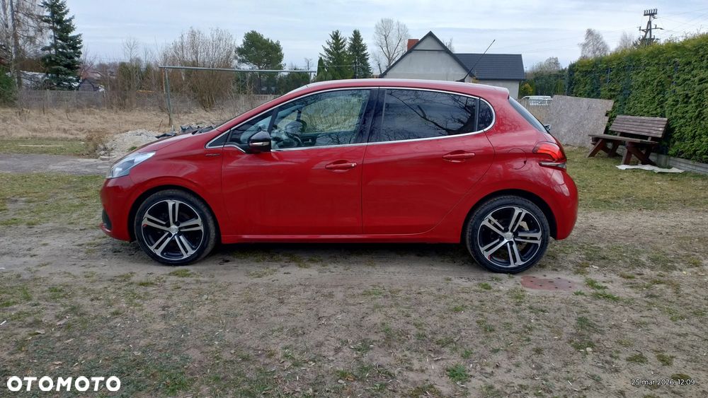 Peugeot 208 - 6
