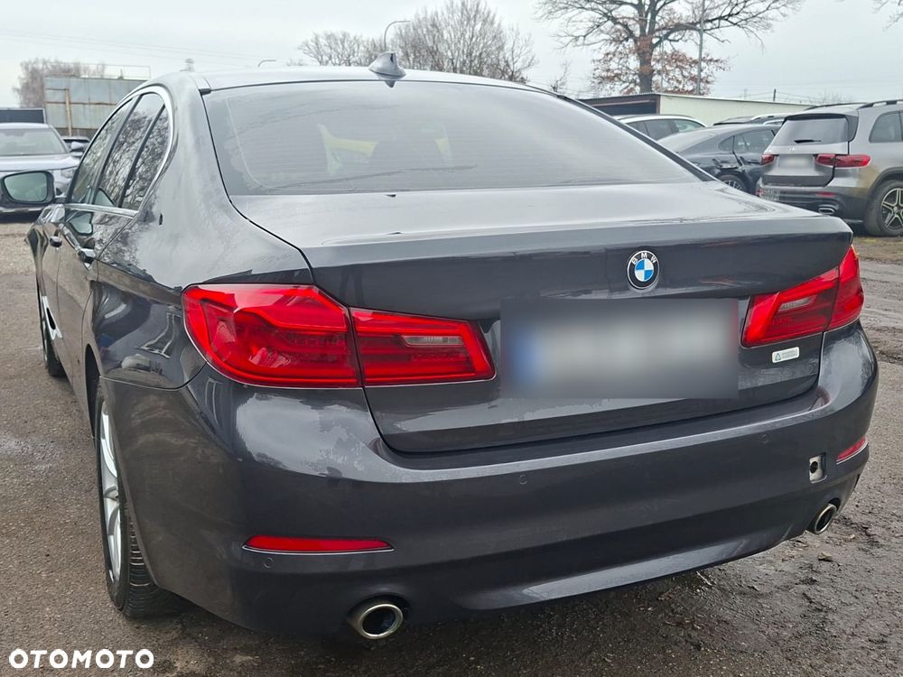 BMW Seria 5 520d Efficient Dynamics Edition - 10