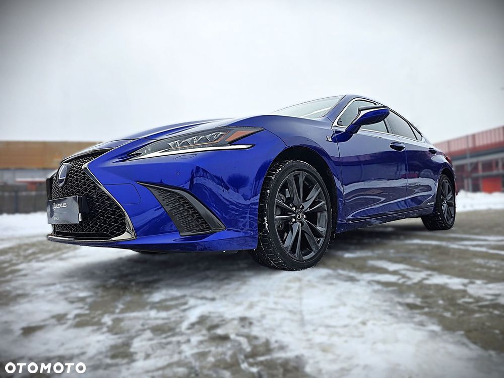 Lexus ES 300h F Sport Edition - 26