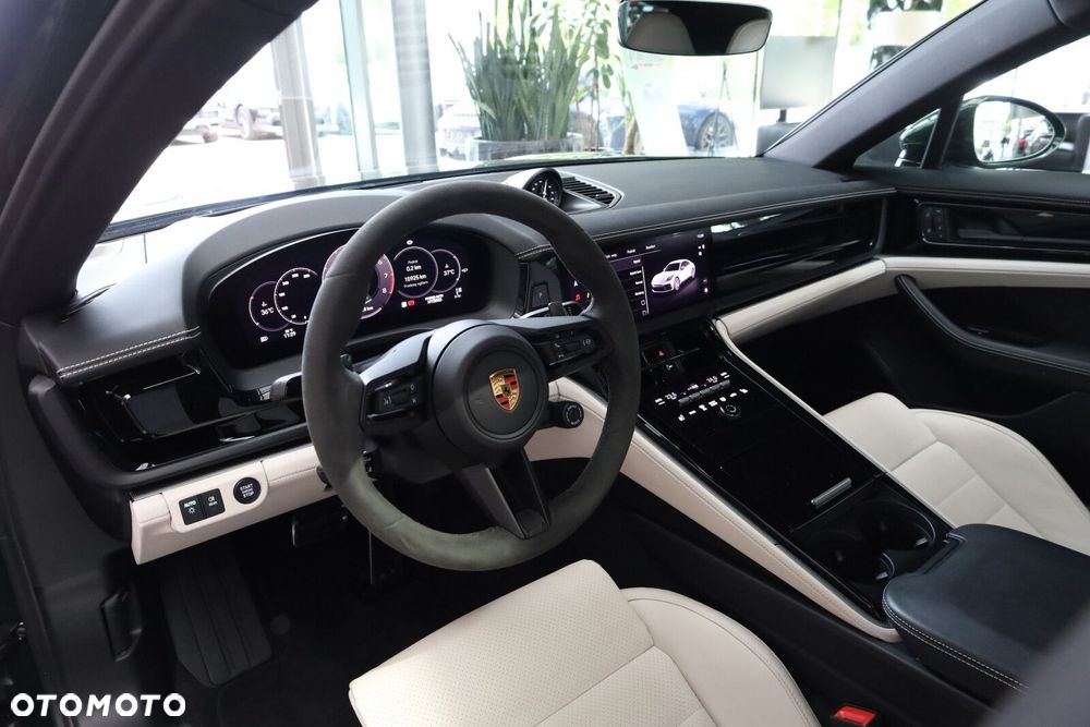 Porsche Panamera - 11