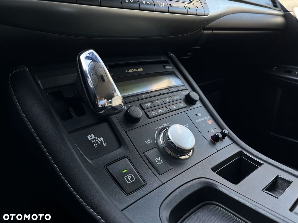 Lexus CT 200h Comfort - 24