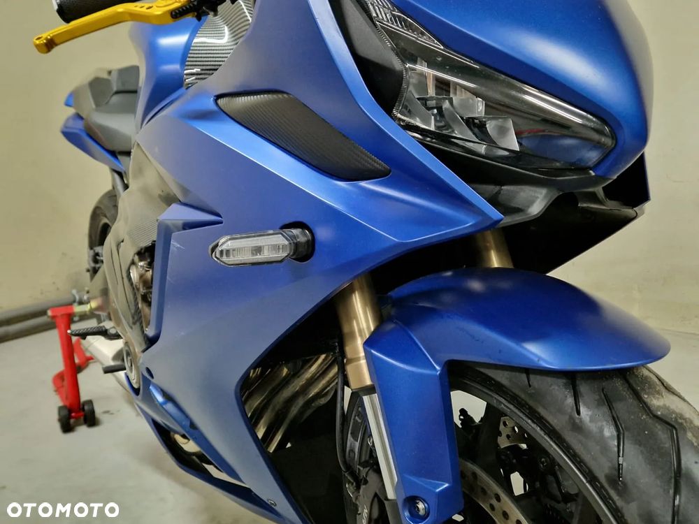Honda CBR - 3