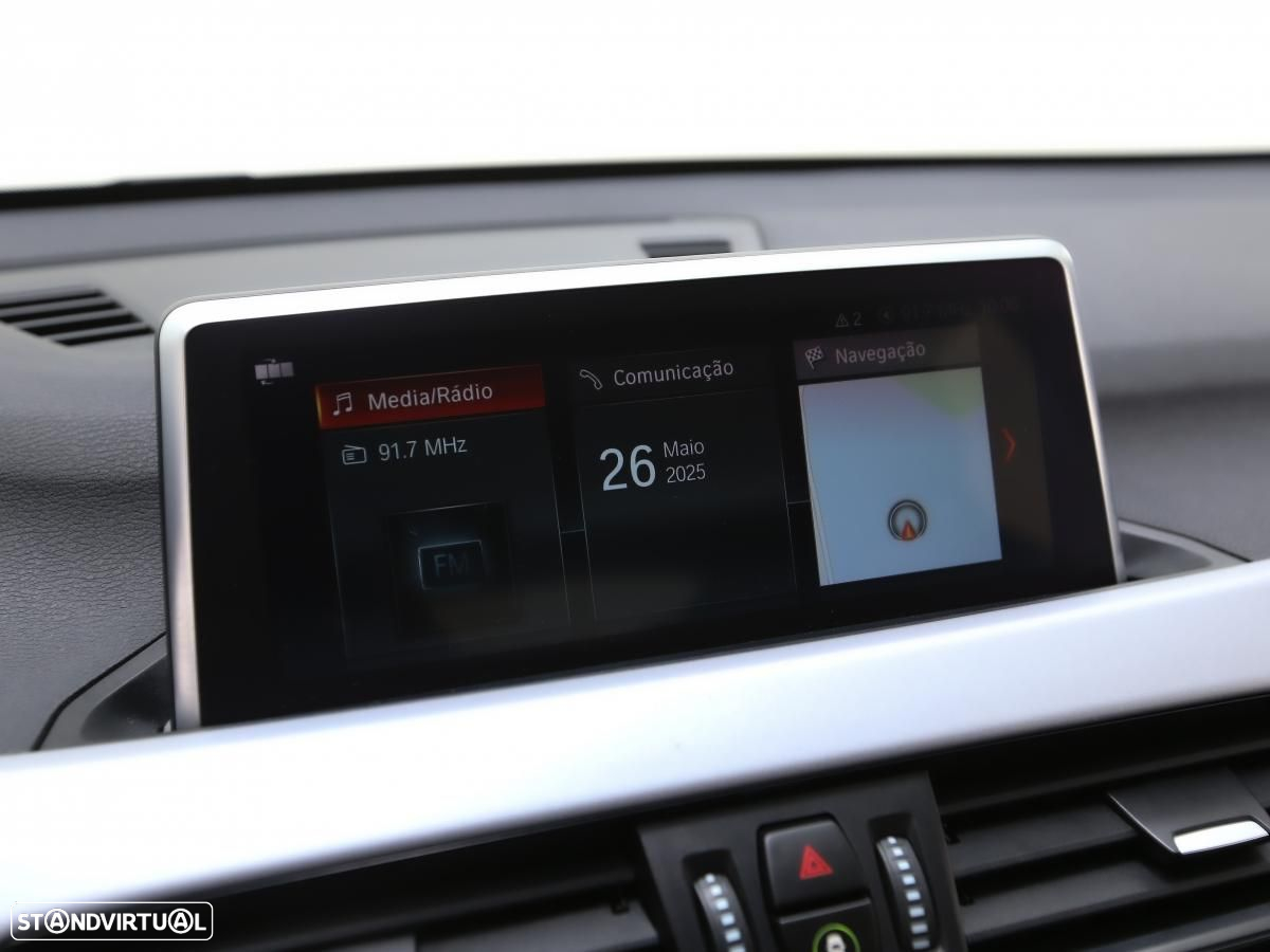 BMW X1 25 e xDrive Corporate Edition - 23