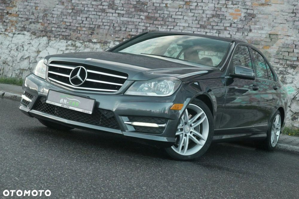 Mercedes-Benz Klasa C 350 BlueEff 4-Matic Avantgarde - 34