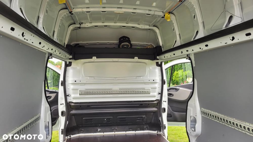 Renault Trafic - 17
