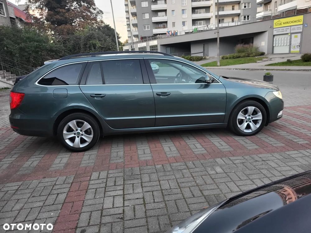 Skoda Superb 2.0 TDI Exclusive - 7