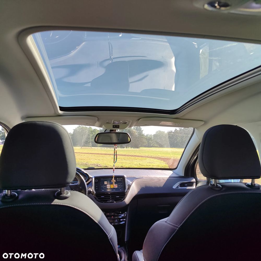 Peugeot 2008 1.2 Pure Tech Allure S&S - 5