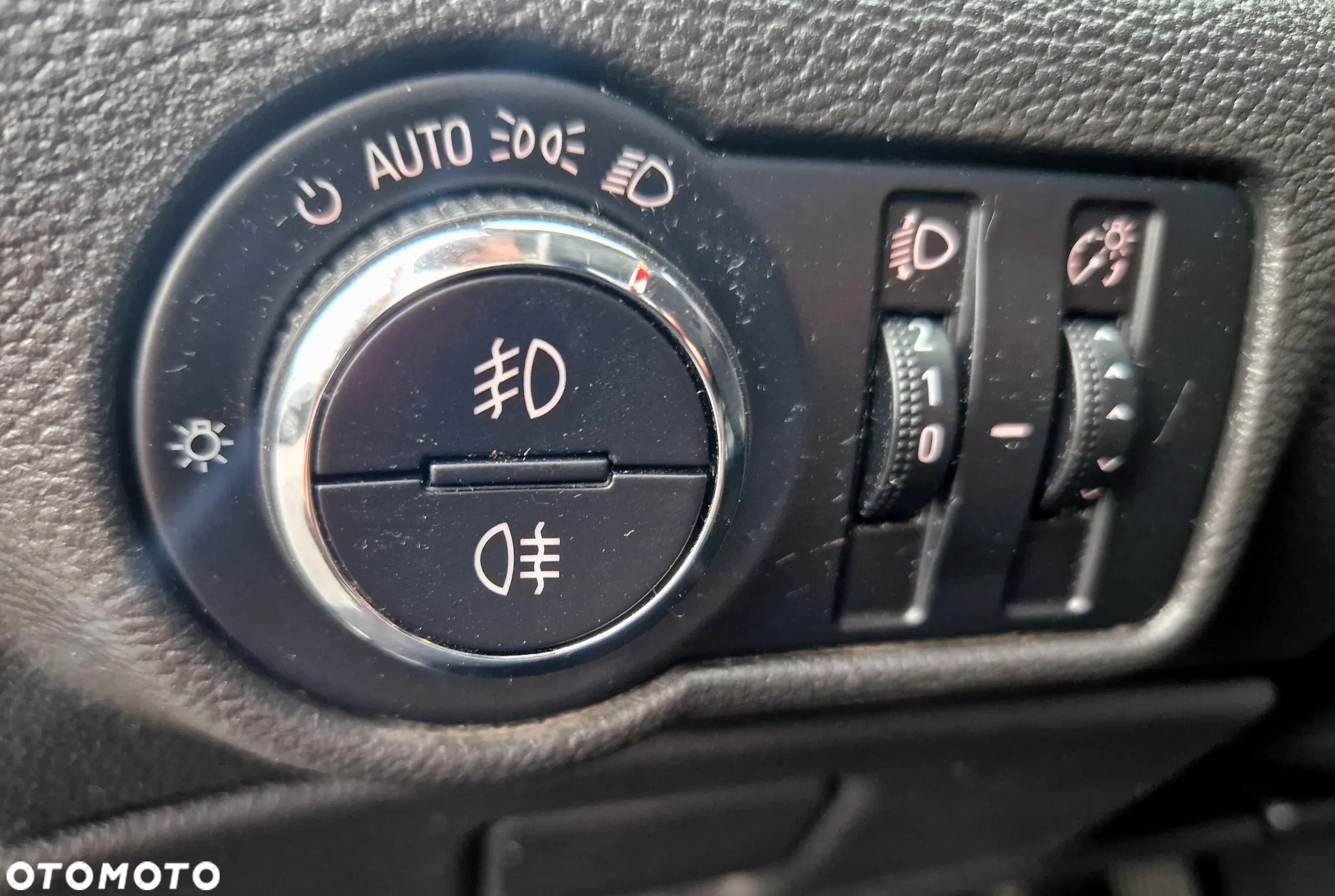Opel Astra 1.4 Turbo Color Edition - 16