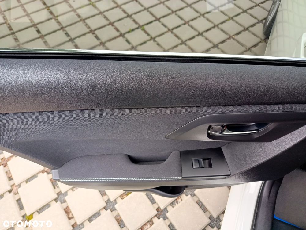 Toyota Auris 1.8 HSD Luna - 29