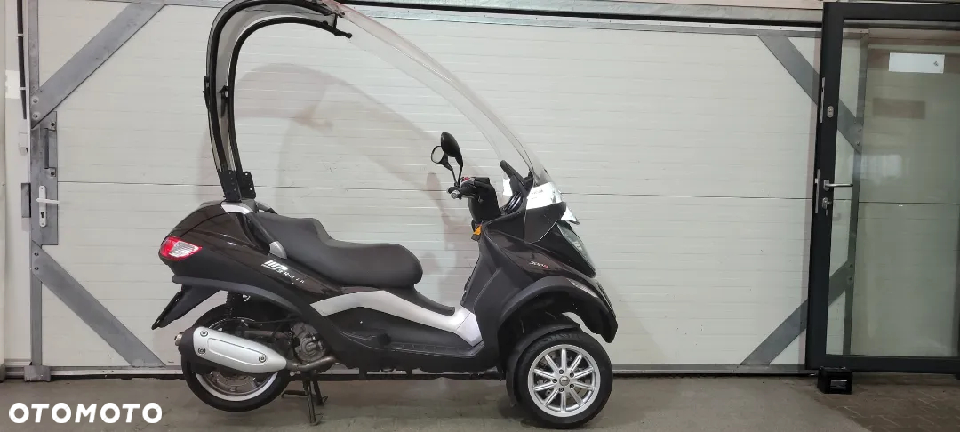Piaggio MP-3 - 5